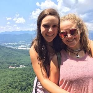 Meet your Posher, Abbey